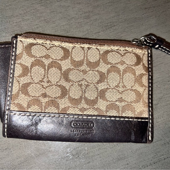 Coach Handbags - Coach card case key fob